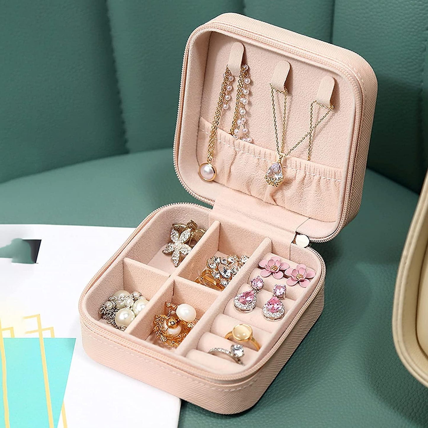 💎 GlamGo™ Portable Travel Jewellery Box